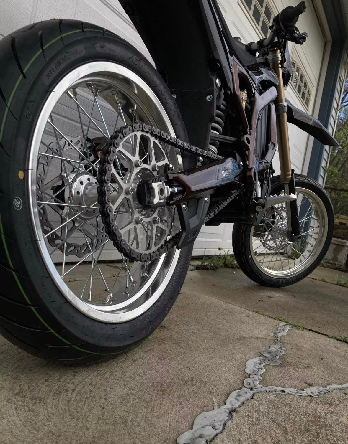 Chrome Ultra Bee supermotos